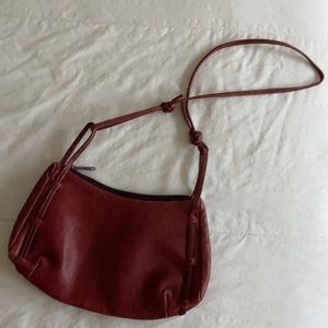 VINTAGE Burgundy leather adjustable length purse